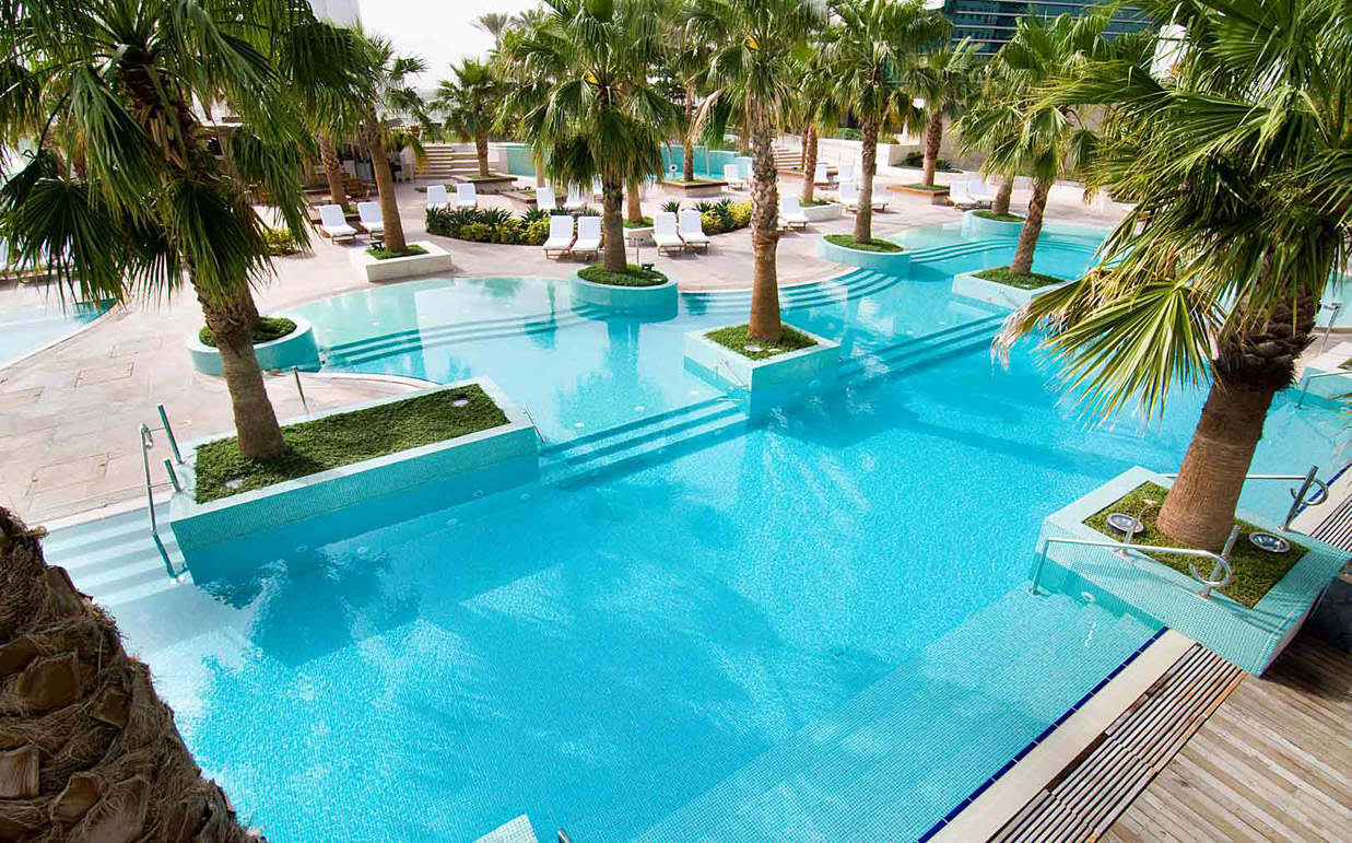 Pool Bar in Dubai